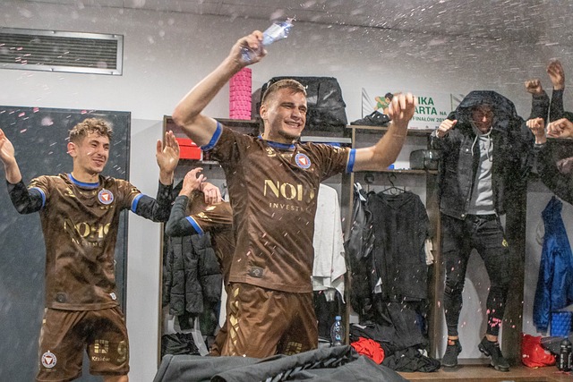 快船连胜气势如虹！莱昂纳德轮休，哈登领衔挑战东部榜首.